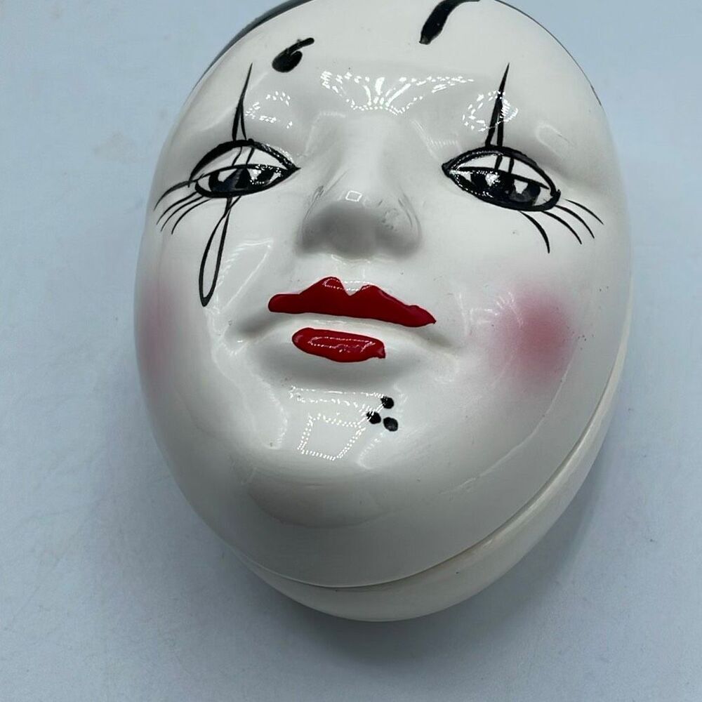 Vintage 80’s Pierrot mime/  Clown face trinket ceramic box.